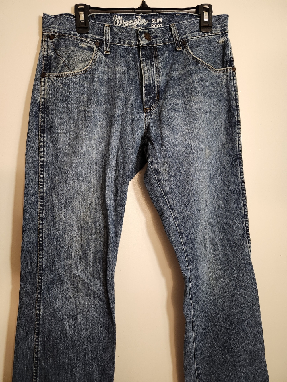 Wrangler Men’s Slim Straight Jeans in Light Blue Denim Size - 31 X 32